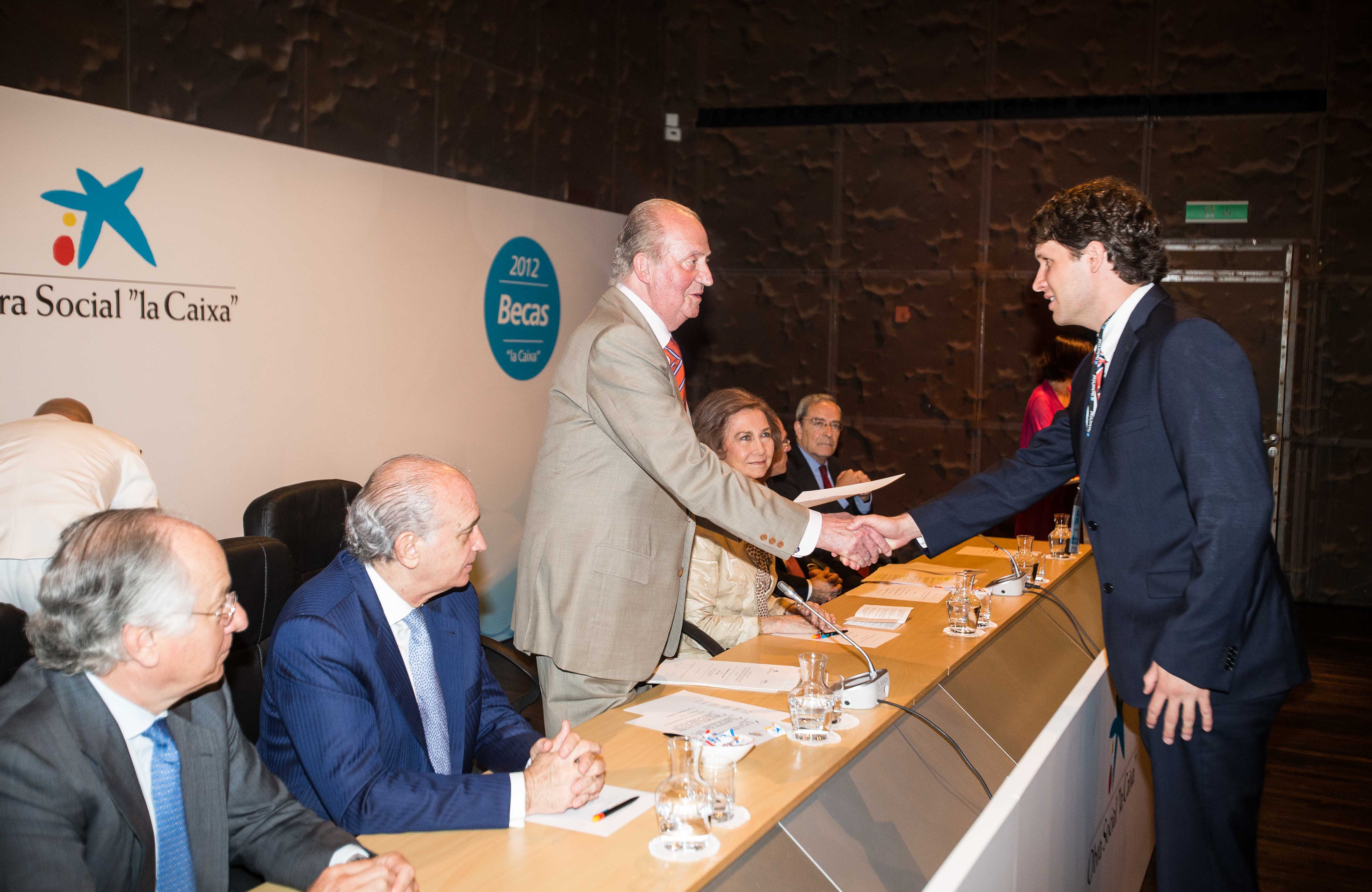 FOTO CARLOS MANUEL ENTRENA BECAS LA CAIXA
